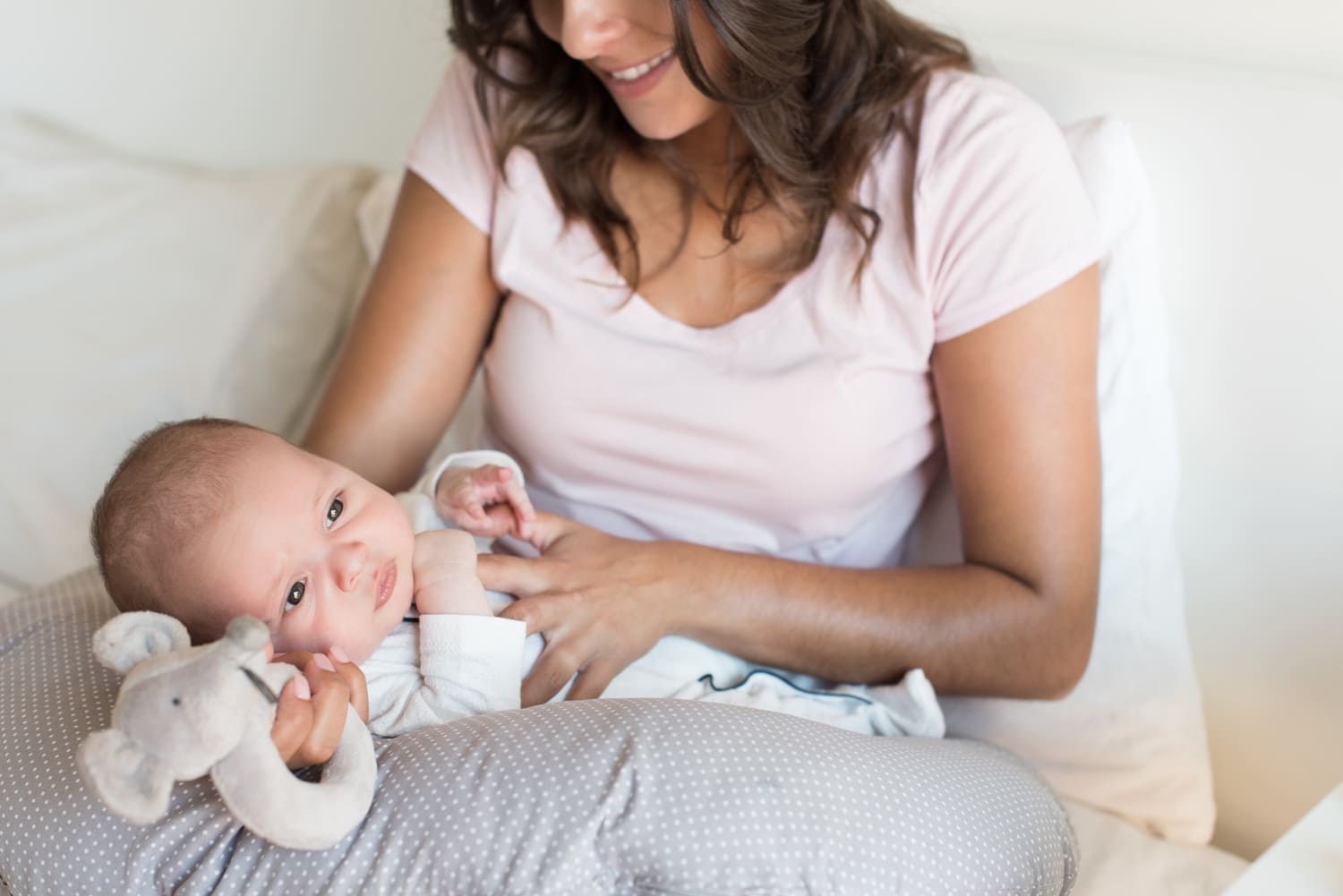 Guía completa para elegir a una gestante subrogada en Los Angeles (California)